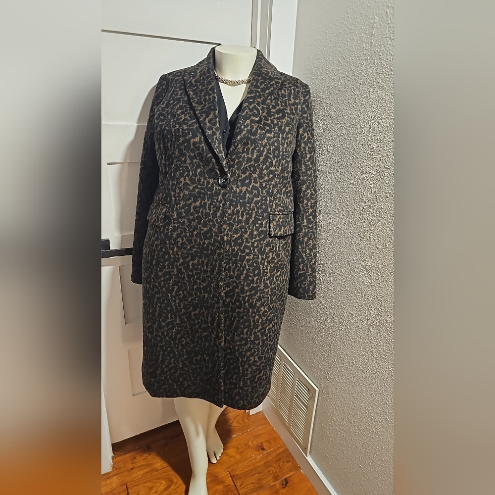 Tahari Leopard Print Walking Coat Black and Brown
